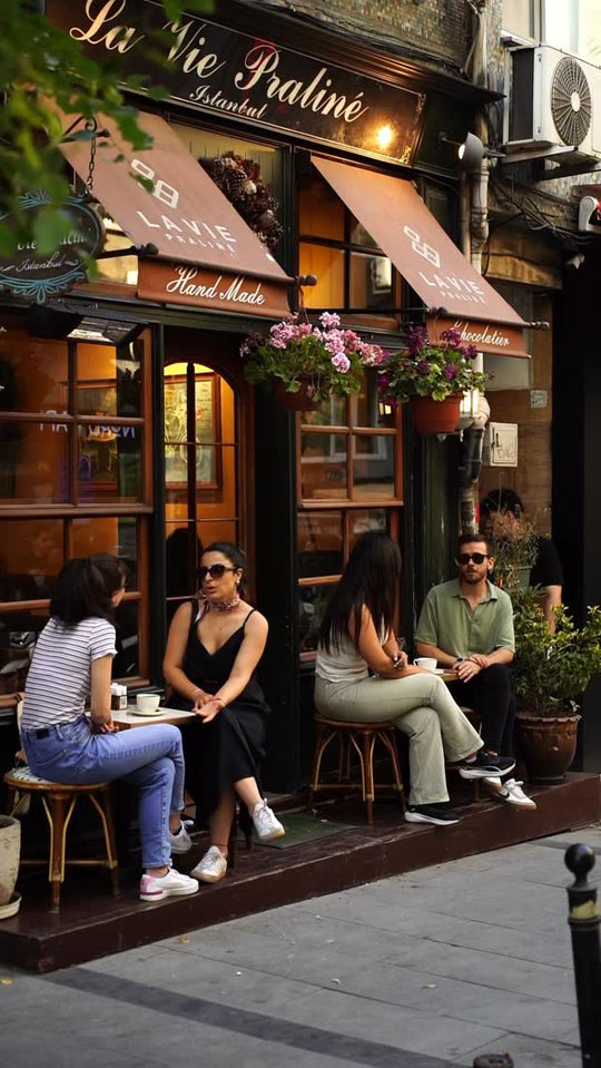 La Vie Praliné Instagram videosu