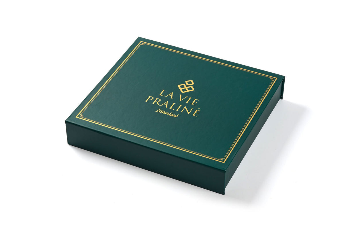 La Vie Praline madlen çikolata kutusu yakın detay